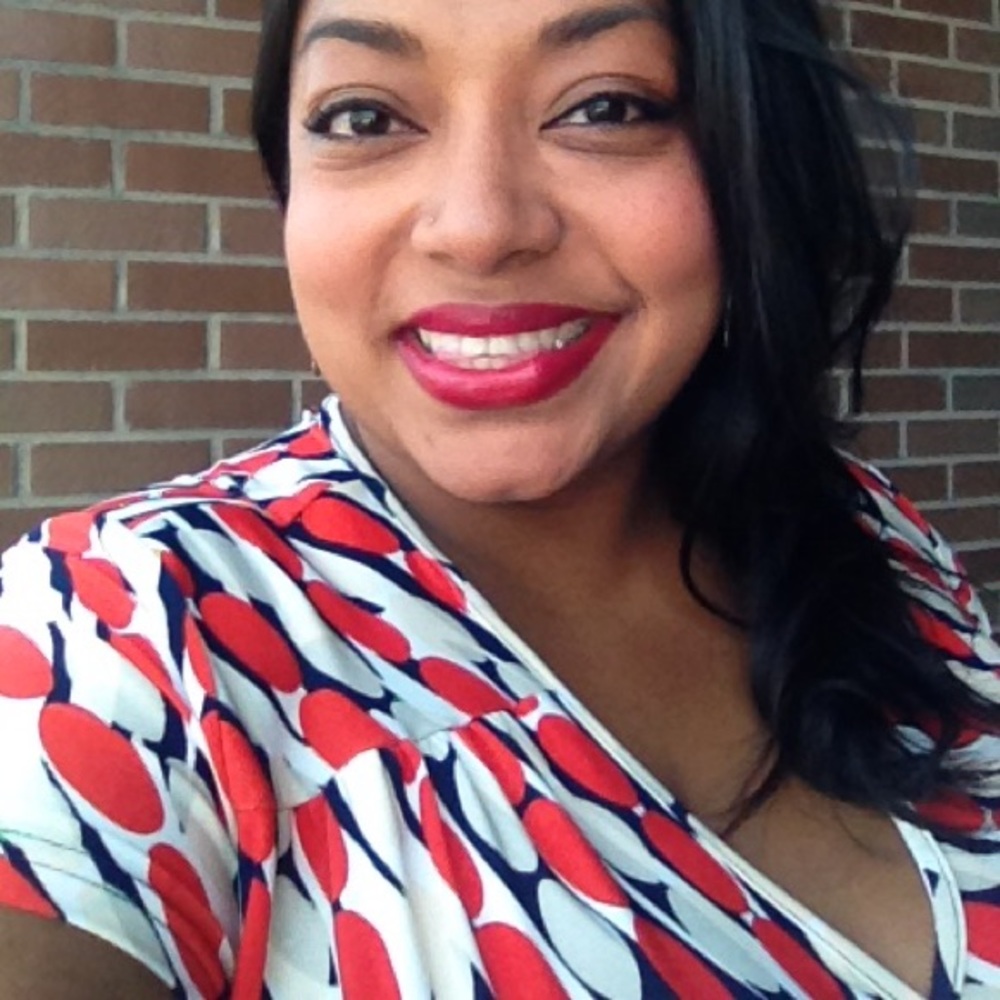 Patterned Wrap Dress - Picture 7 of 7